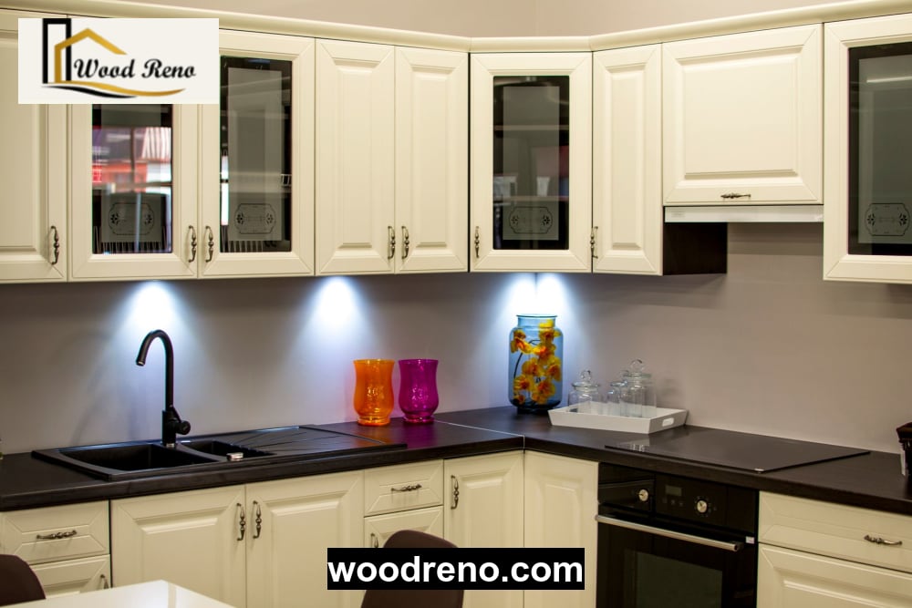 Modern kitchen fitted with aluminium-framed cabinets